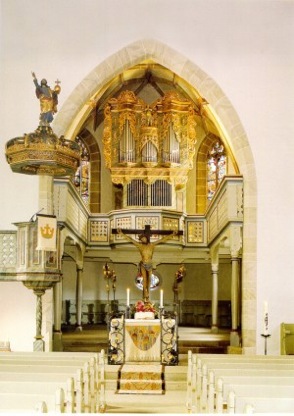 Postkarte mit dem Innenraum der Kirche